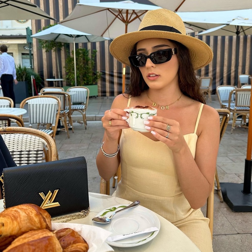 Meet your Posher, Catherine